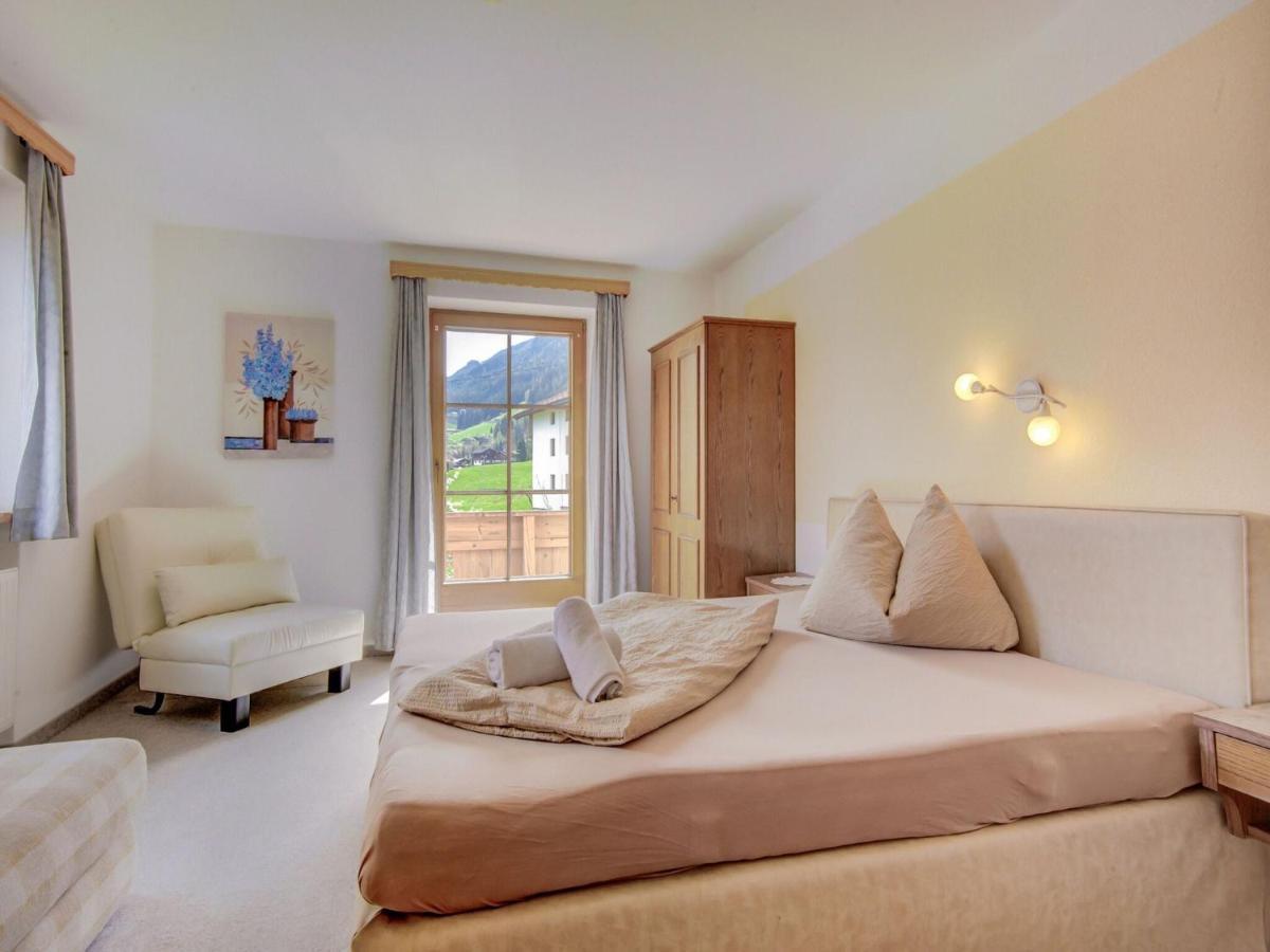 Attractive Apartment In Hainzenberg With Ski Room Экстерьер фото