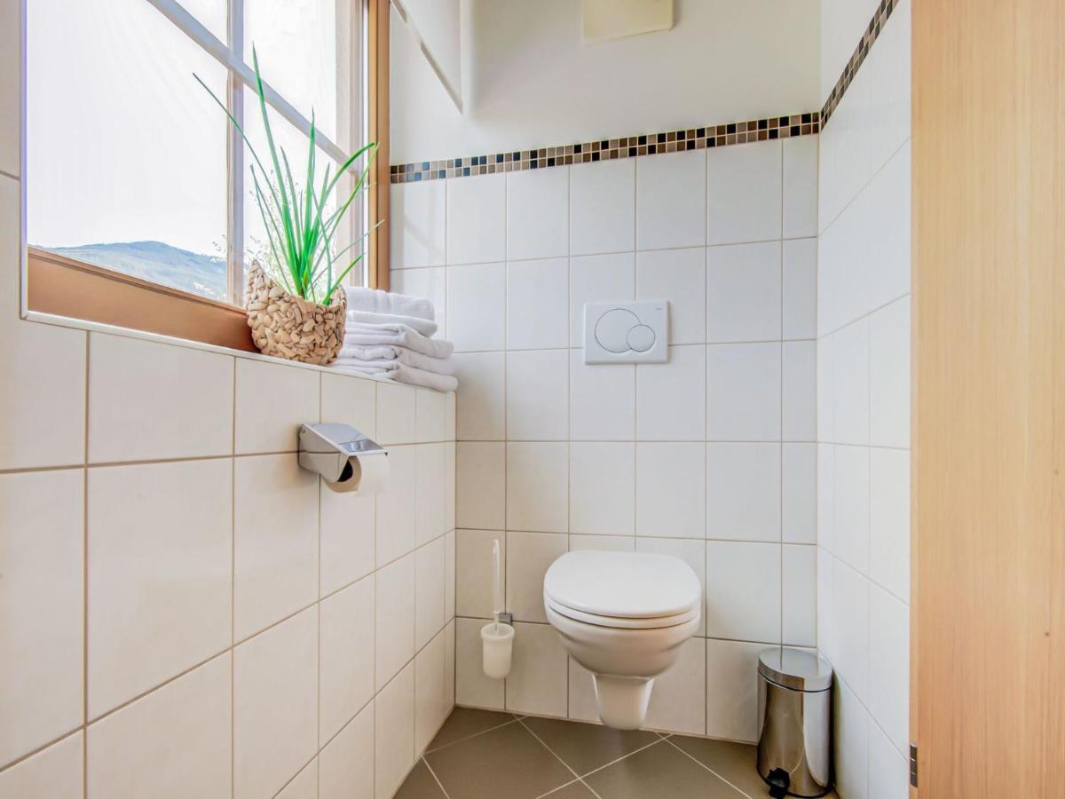 Attractive Apartment In Hainzenberg With Ski Room Экстерьер фото