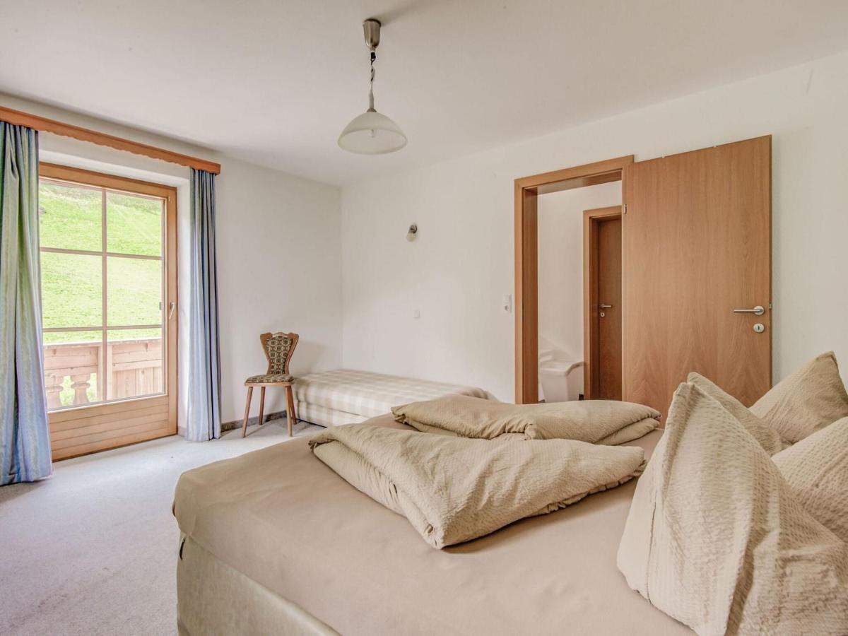Attractive Apartment In Hainzenberg With Ski Room Экстерьер фото