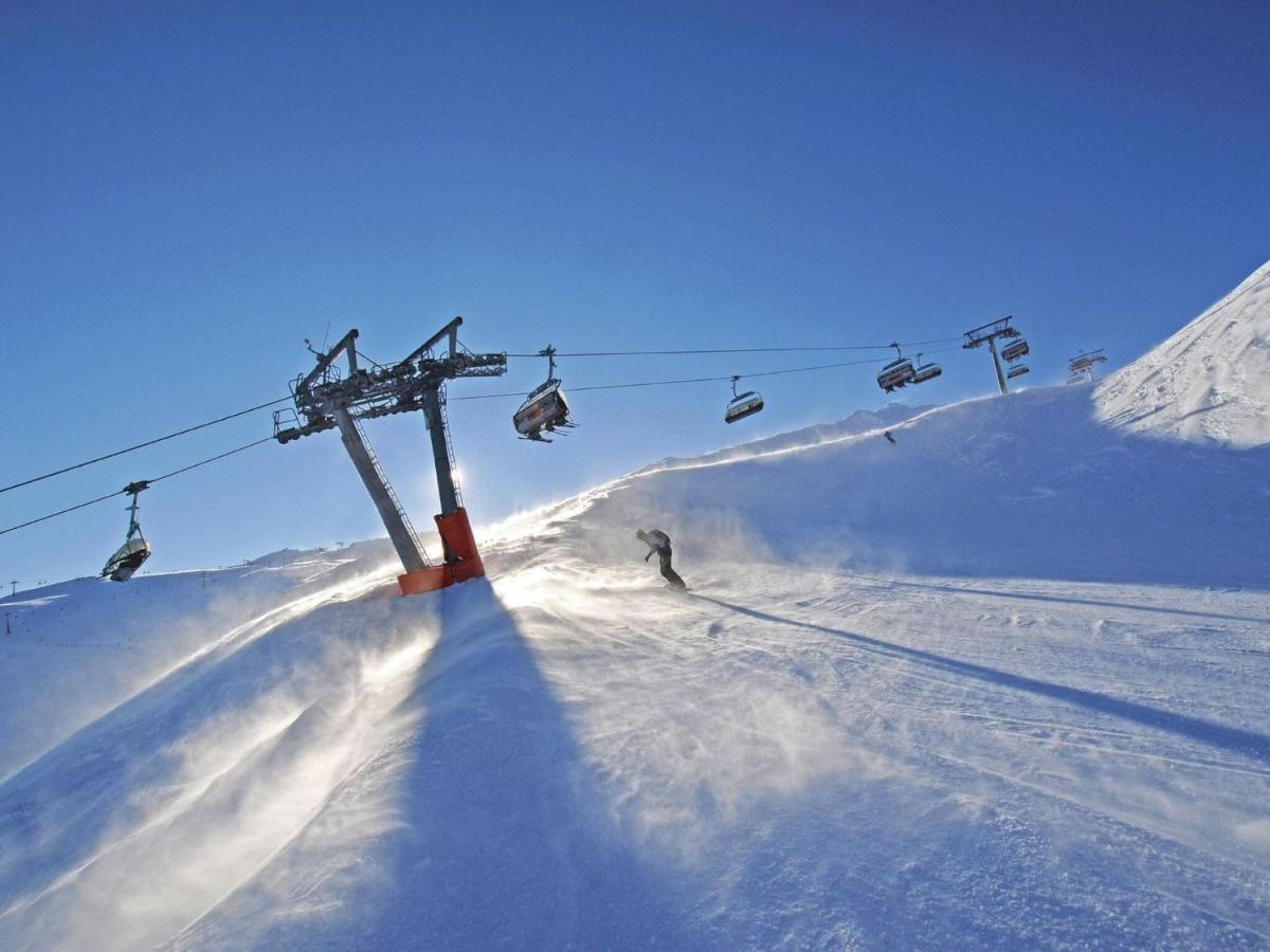 Attractive Apartment In Hainzenberg With Ski Room Экстерьер фото