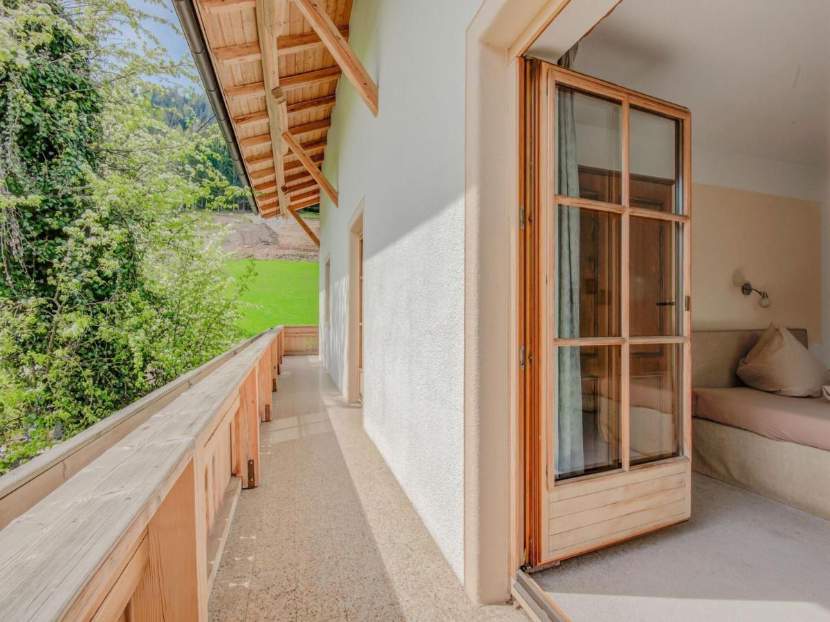 Attractive Apartment In Hainzenberg With Ski Room Экстерьер фото