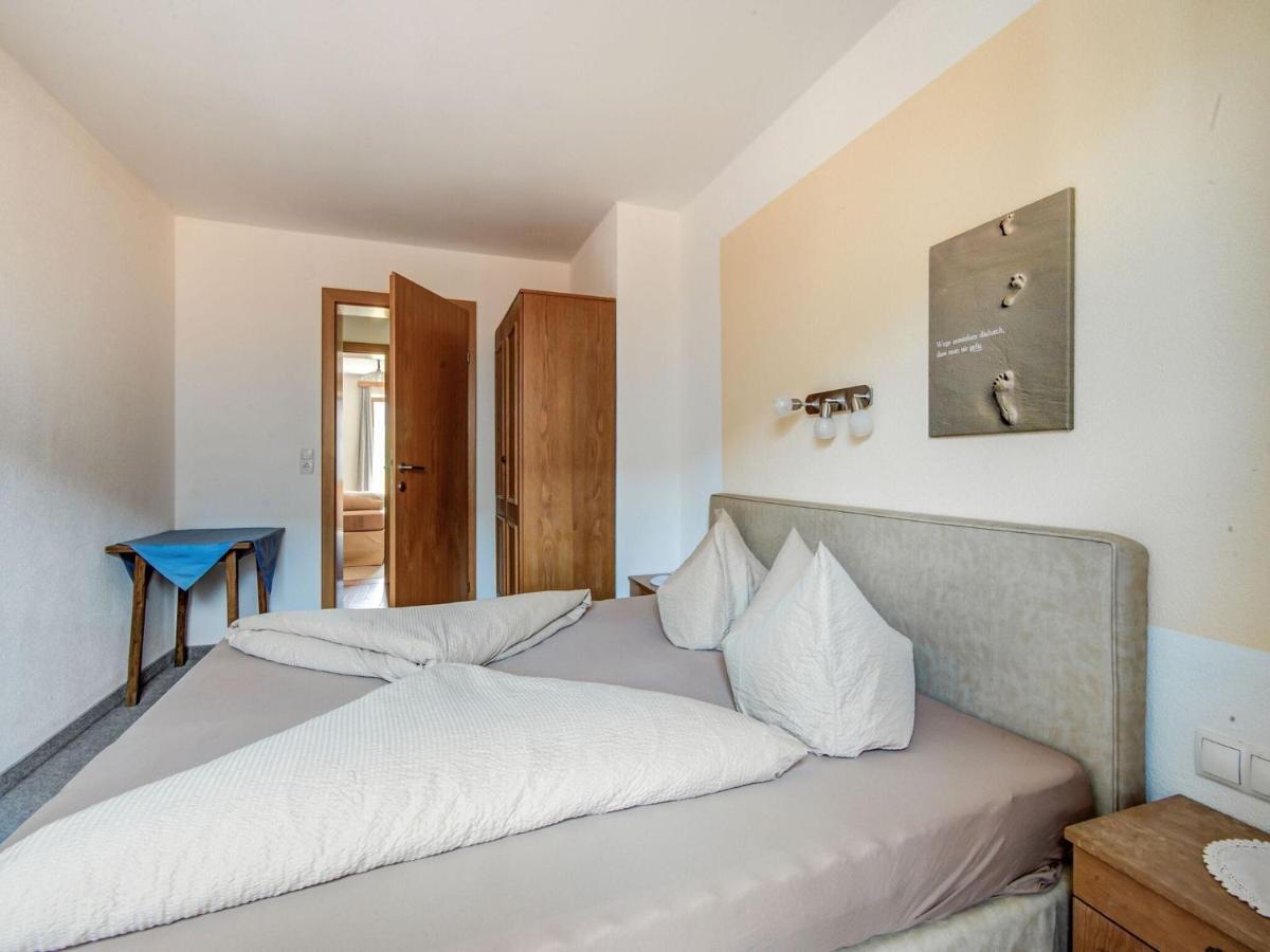 Attractive Apartment In Hainzenberg With Ski Room Экстерьер фото